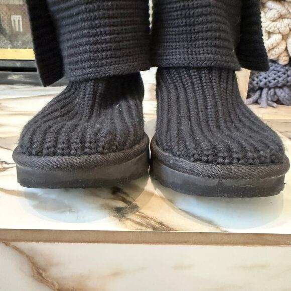 Ugg Women's Classic Cardy Sweater Knit Tall Boots Size 9 Shearling insole - Picture 3 of 11